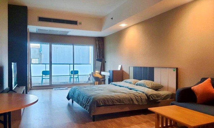 Chong Nonsi Condominio | Location at the center of Bangkok. Convenient to travel around city.