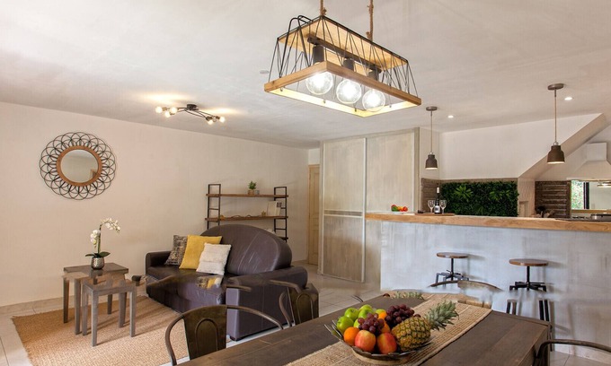 Calvi Apartamento | location de vacances figuier avec jardin barbecue piscine chauffée à Calvi