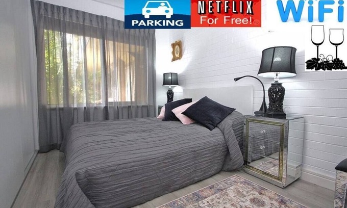 Crawley Apartamento | LOCATION LIFESTYLE CONVENIENCE! WIFI NETFLIX WINE