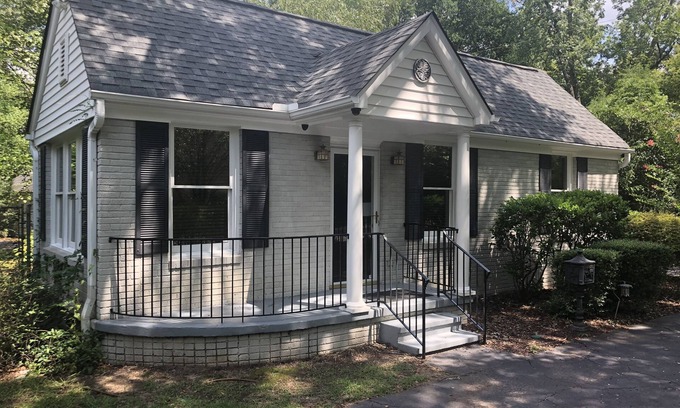 Columbia Casa | Location location! Cottontown Retreat downtown Columbia, Perfect for 2 couples!