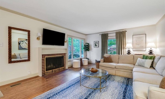Greensboro Casa | Location Location Location!