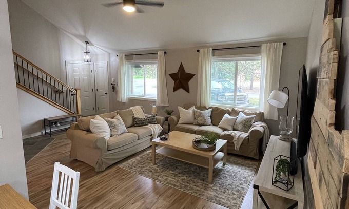 McCall Condominio | Location, location, location. Just steps to downtown McCall and Payette Lake.