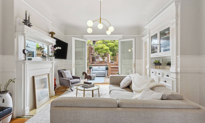 Inner Sunset Casa | Location, Location! Large 3BR, 3BA SFH 1 block from GGP!