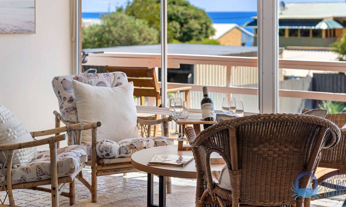 Falcon Casa | Location plus! Beachy 3 BR holiday home with views