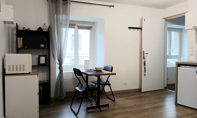 Lannion Apartamento | Location Saisonnière: Studio n°2 en Plein Centre-ville de Lannion
