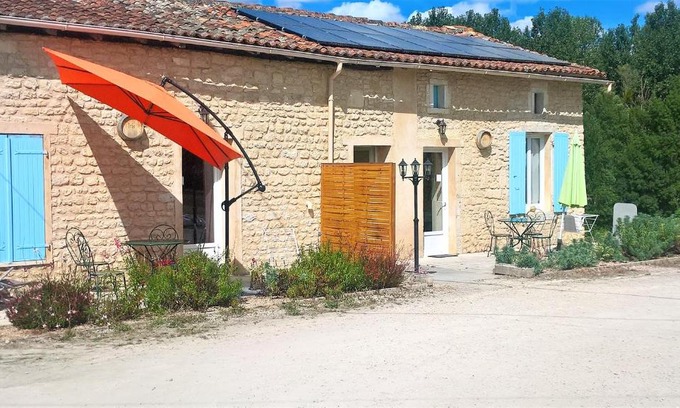 Ozillac Casa | LOCATIONS RIVES DE SEUGNE - Claveau