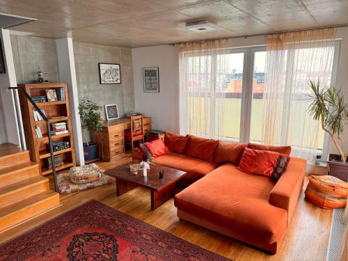 Prague 9 Apartamento | LOcelot Premium 2 floor Apartment near O2 Arena