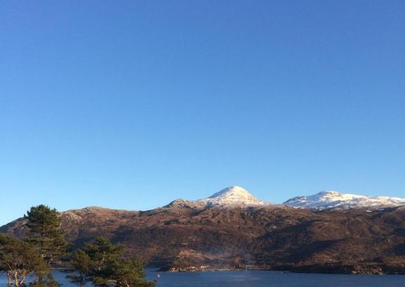 Nostie Casa | Lochalsh View en suite Kyle near Skye