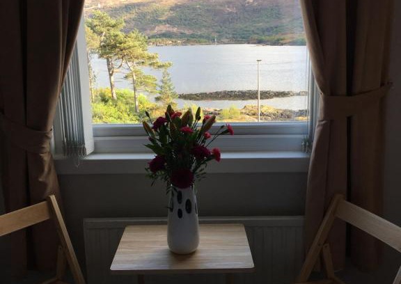 Nostie Casa | Lochalsh View, Kyle, 1 Mile to Skye