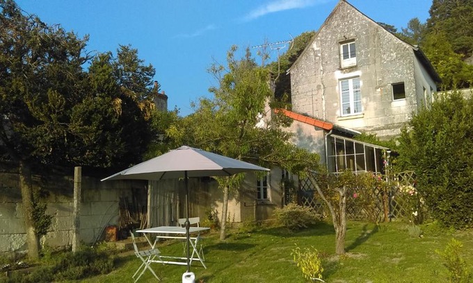 Loches Apartamento | Loches : gîte de charme indépendant avec jardin