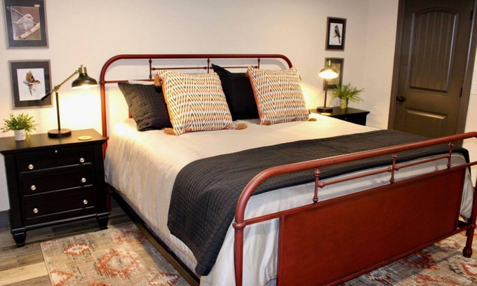 Lockesburg Casa | Lockesburg Loft 1 bed 1 bath