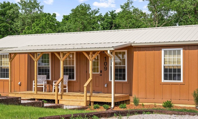 Williamstown Cabina | Lodge 109 at Eden Reserve—Safari Cabin Near Ark
