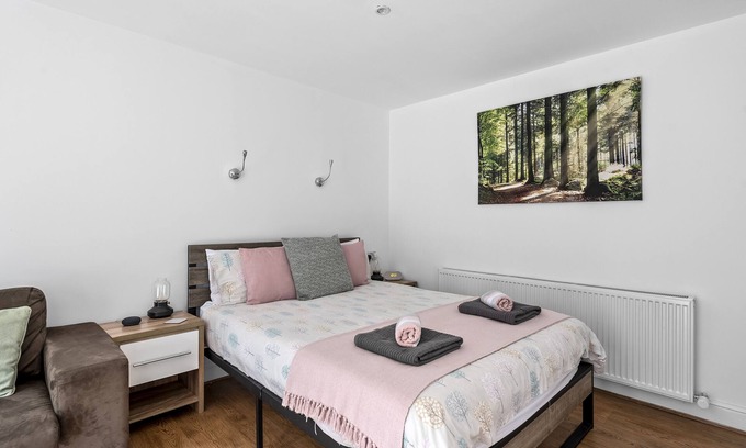 Reydon Cabina | Lodge 2 - Lytton Tree Lodge