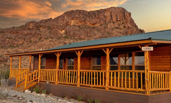 Terlingua Cabina | Lodge - 3Bedrooms + 2.5 Baths in Terlingua