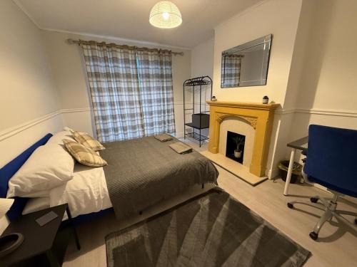 Staple Hill Casa | Lodge Causeway 4 bedroom house