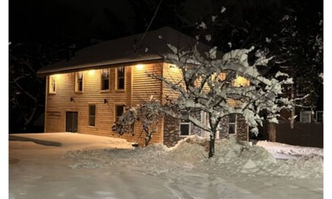 Hillcrest Otro | Lodge Imman