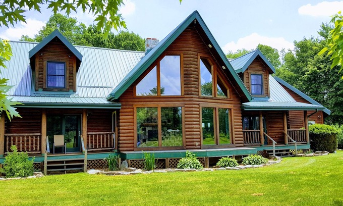 Emlenton Casa | Lodge en Pine Ridge, con 50 acres privados