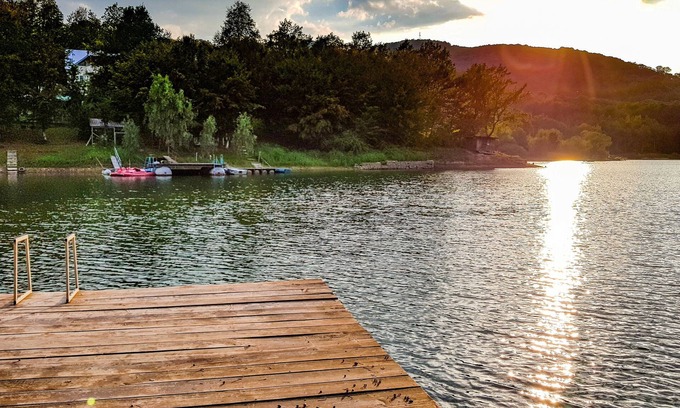 Fardea Cabina | Lodge en el lago lacul Surduc