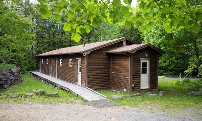 Annapolis Subdivision D Cabina | Lodge room at Mersey River Chalets