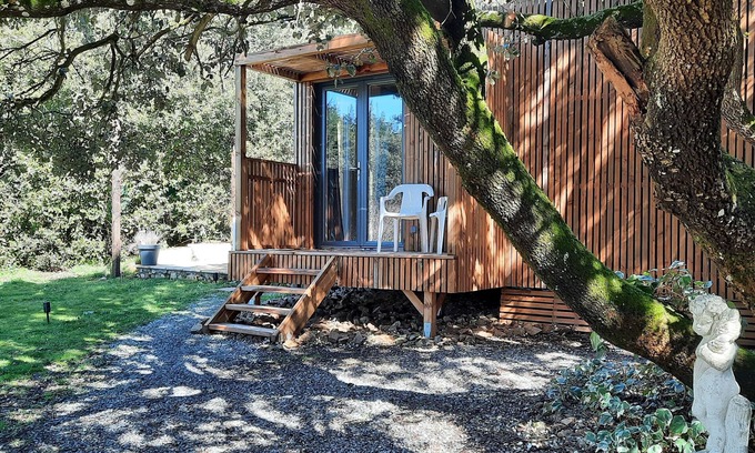Brousses-et-Villaret Cama Y Desayuno | Lodge under the oaks in the Black Mountain / Carcassonne