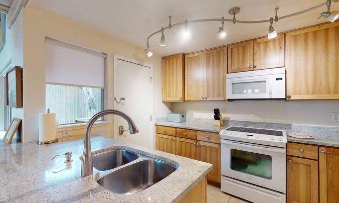 Tennis Village Condominio | 28 Tennis Village: condominio de 2 dormitorios / 2 baños en Sunriver, para 8 personas