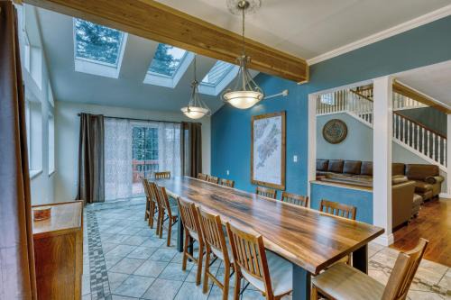 Kodiak Casa | Lodge Style Living Spacious 5BR Reunion Getaway