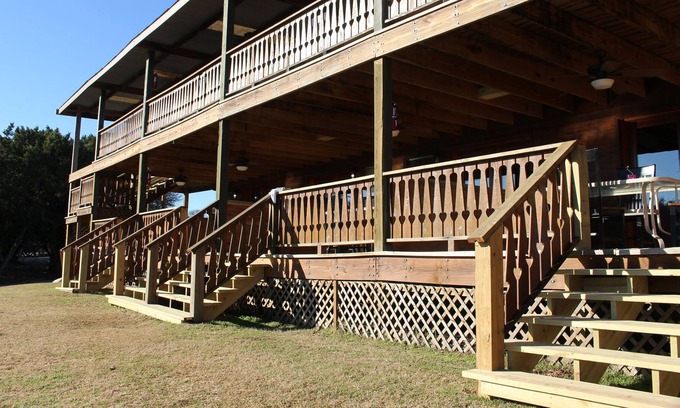 Canyon Lake Complejo | Lodge Suite Upstairs W/ Balcony - 202