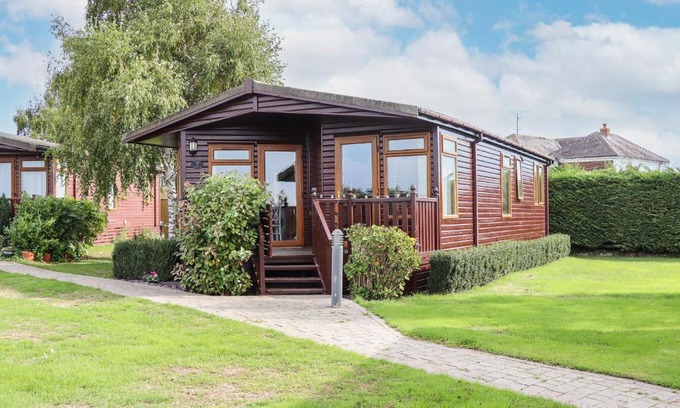 Faversham Casa | Lodge Two, Country View Park