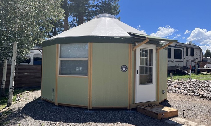 South Fork Cabina | Lodgepole Yurt at Aspen Ridge Cabins