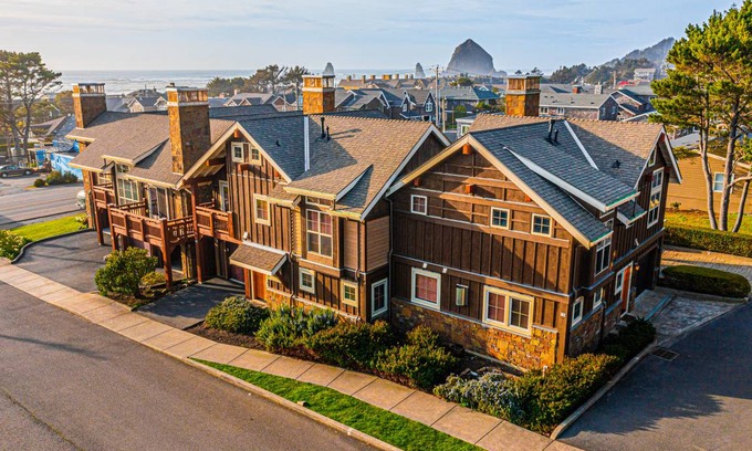 Tolovana Park Casa | Lodges at Cannon Beach A1