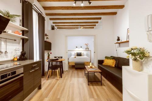 Barceloneta Apartamento | Lodging Apartments Almirall Beach 12