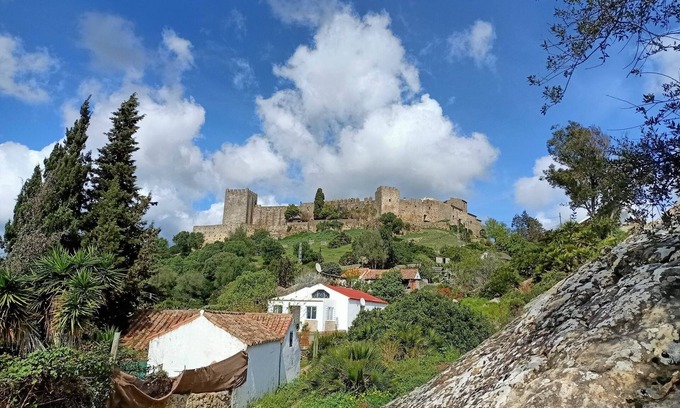 Castillo de Castellar Apartamento | Alojamiento en un pueblo medieval, una experiencia inolvidable.