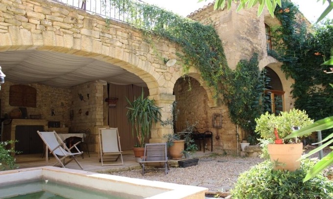 Vers-Pont-du-Gard Cabaña | Alojamiento en antiguo granero del siglo XVIII