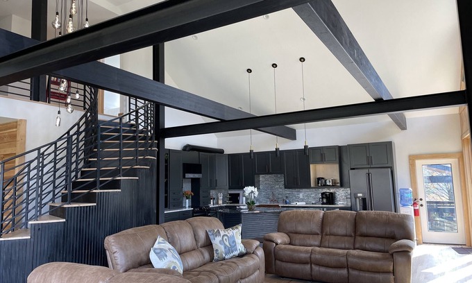 Penrose Casa | Lodging in Style