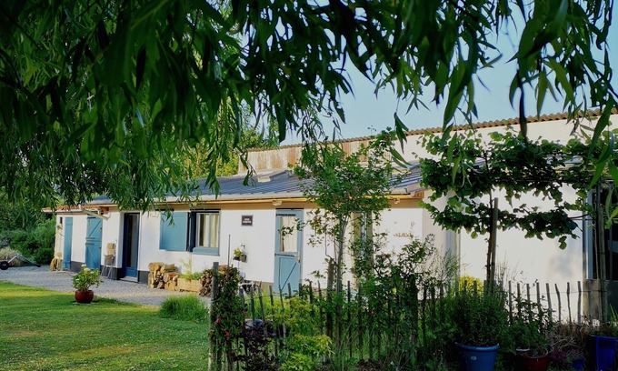 Condette Cabaña | Cottage abertura de la planta baja a jardines. Tranquilidad y la naturaleza garantizada.