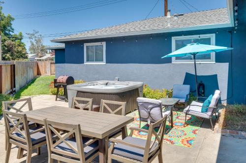 Lodi Casa | Lodi Escape with Private Hot Tub Less Than 1 Mi to Dtwn