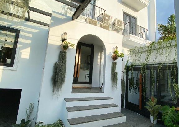 Tanjung Duren Utara Casa | Loewys Home Tanjung Duren Jakarta Barat