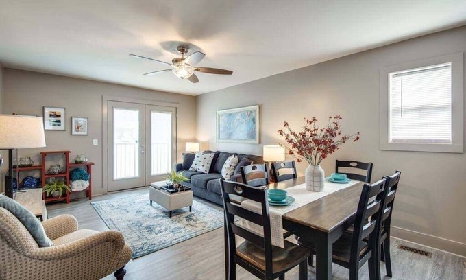 Clarksville Condominio | Loft #211 (540 N 2nd St)