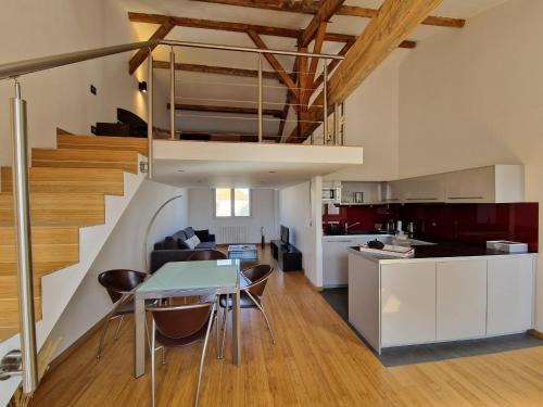 Quartier du Casino Apartamento | Loft 4 pers centre Châtelaillon-Plage, à deux pas de la mer et du Casino, Wi-Fi inclus - FR-1-706-26
