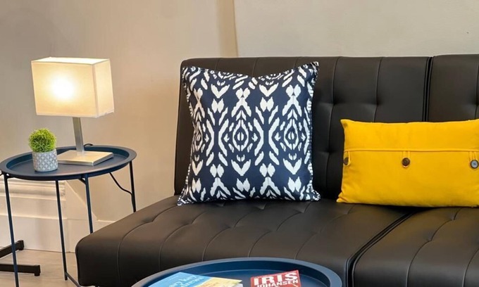 Strathcona Apartamento | Loft Apartment #1 in Hamilton, Sleeps 4