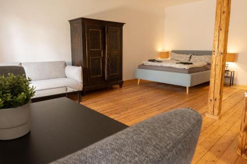 Mugeln Apartamento | Loft Apartment mit großer Badewanne B