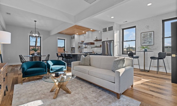 Lillington Apartamento | Loft Apartment overlooking downtown Lillington, NC.