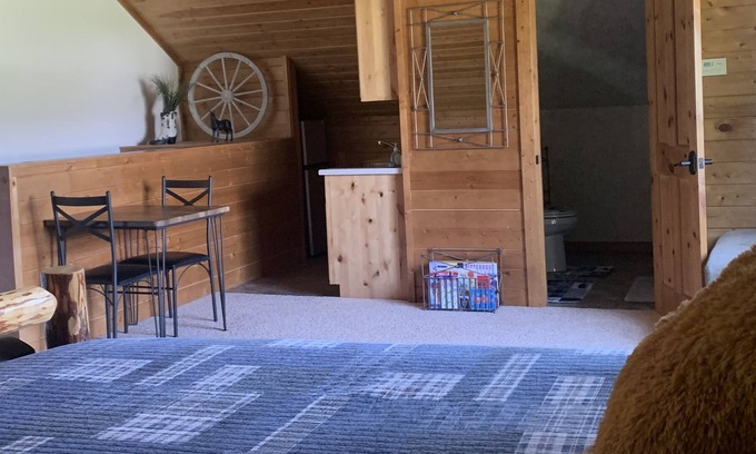 Hamilton Apartamento | Loft apartment with amazing mountain view on a horse ranch