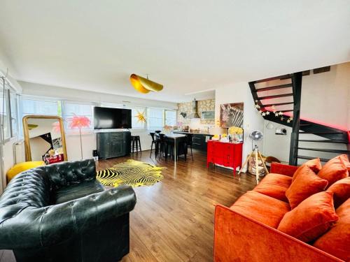 Chartrons Apartamento | Loft atypique 130 m2 Clim patio couvert et terrasse pkg gratuit tram à 5mn à pied un accès direct au centre-ville