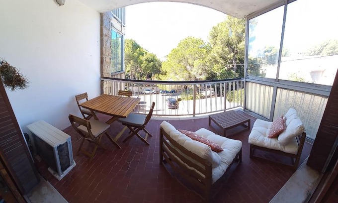 La Seyne-sur-Mer Apartamento | Loft climatisé "La pinède", 50 m2, très calme, 5 mn à pied des plages, lit King Size