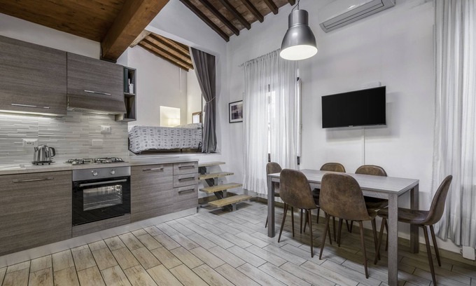 Le Cure Apartamento | Loft de conversión, aire acondicionado, a pie de centro histórico, capacidad para 4 + 2, estacionamiento, Wifi gratuito