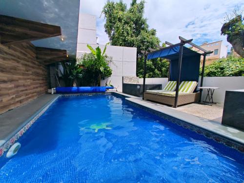 Jimenez Apartamento | Loft diseño & estilo, alberca climatizada, dos jacuzzis para tu uso personal y exclusivo, terraza y asador de carbon