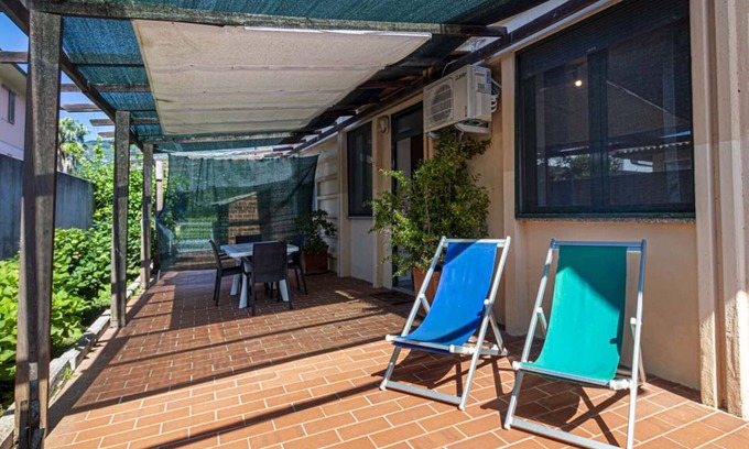 Marina di Campo Apartamento | Loft in Marina di Campo, two-room apartment in a residential area, with private outdoor area, bicycl