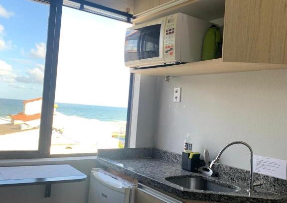Enseada Apartamento | Loft na Prainha com vista do mar 70 metros da praia