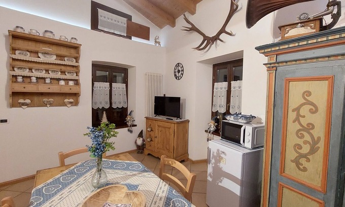 Montagnaga Apartamento | Perpetua Loft de Casa Bernardi, ático romántico, a tiro de piedra del bosque
